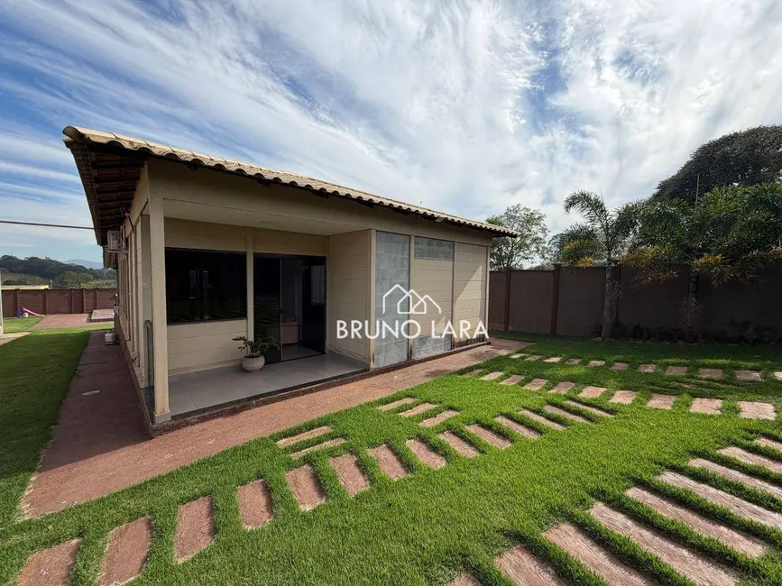 Foto 1 de Casa com 3 quartos para alugar, 360m2 em Igarape - MG