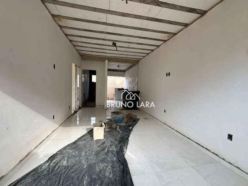 Foto 2 de Casa com 2 quartos à venda, 120m2 em Sao Joaquim De Bicas - MG
