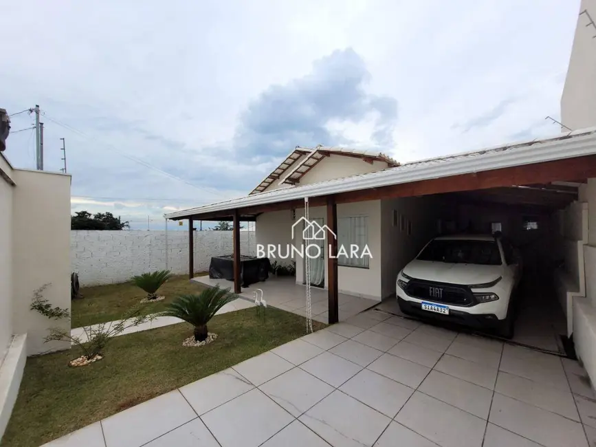 Foto 1 de Casa com 4 quartos para alugar, 360m2 em Igarape - MG