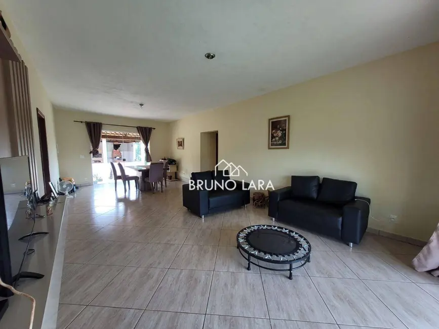 Casa com 4 quartos para alugar, 5000m2 em Mateus Leme - MG - imagem 6 Foto 6 de Casa com 4 quartos para alugar, 5000m2 em Mateus Leme - MG