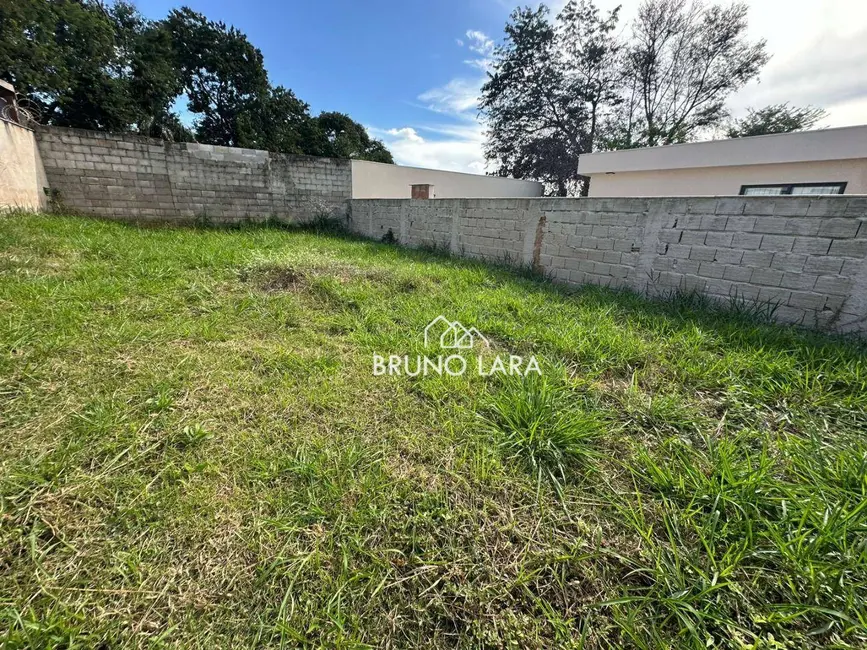 Foto 1 de Terreno / Lote à venda, 360m2 em Igarape - MG
