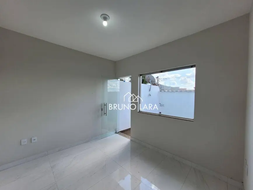 Foto 5 de Casa com 2 quartos à venda, 130m2 em Sao Joaquim De Bicas - MG