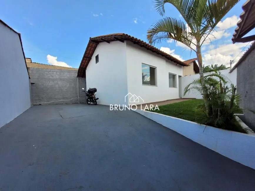 Foto 1 de Casa com 2 quartos à venda, 130m2 em Sao Joaquim De Bicas - MG