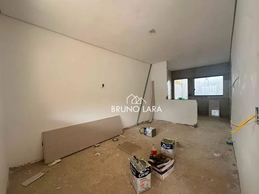 Foto 4 de Casa com 2 quartos à venda, 120m2 em Sao Joaquim De Bicas - MG