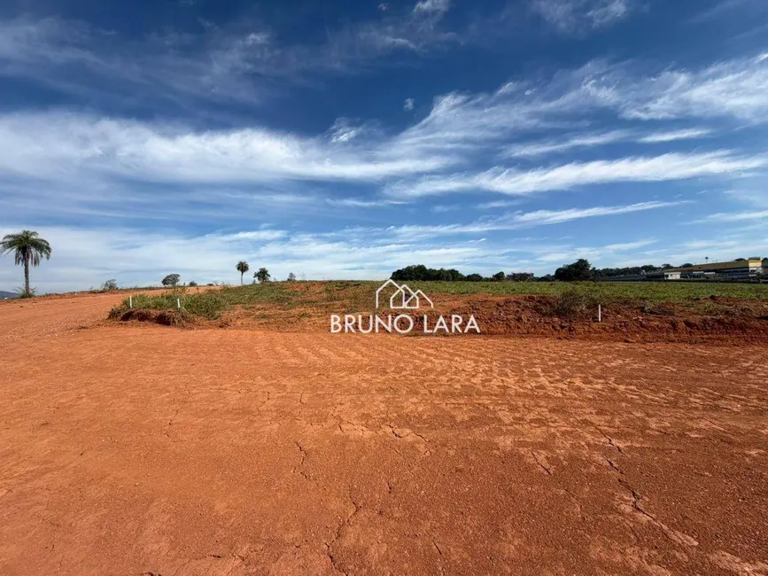 Foto 1 de Terreno / Lote à venda, 456m2 em Igarape - MG