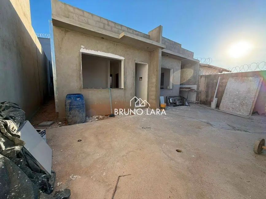 Foto 1 de Casa com 2 quartos à venda, 130m2 em Sao Joaquim De Bicas - MG