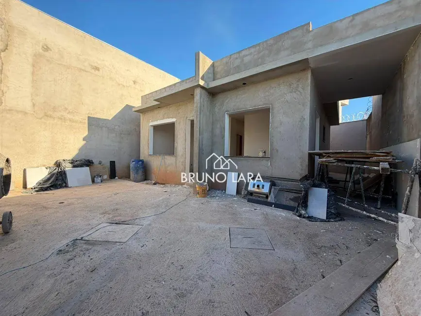 Foto 3 de Casa com 2 quartos à venda, 130m2 em Sao Joaquim De Bicas - MG