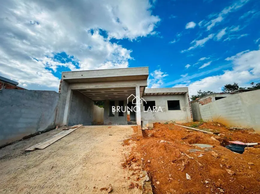 Foto 1 de Casa com 3 quartos à venda, 360m2 em Igarape - MG