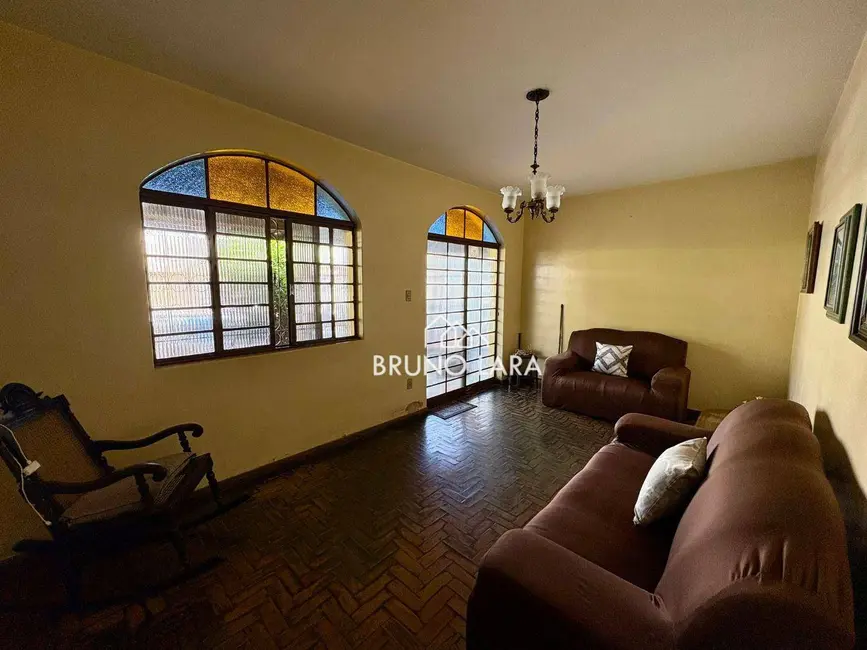 Foto 4 de Casa com 3 quartos à venda, 470m2 em Centro, Betim - MG