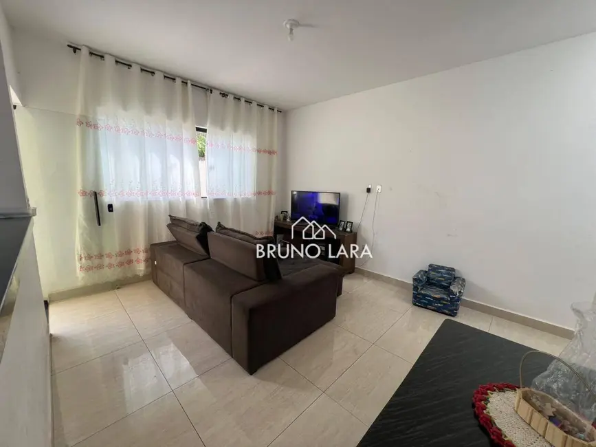 Foto 2 de Casa com 3 quartos à venda, 180m2 em Sao Joaquim De Bicas - MG