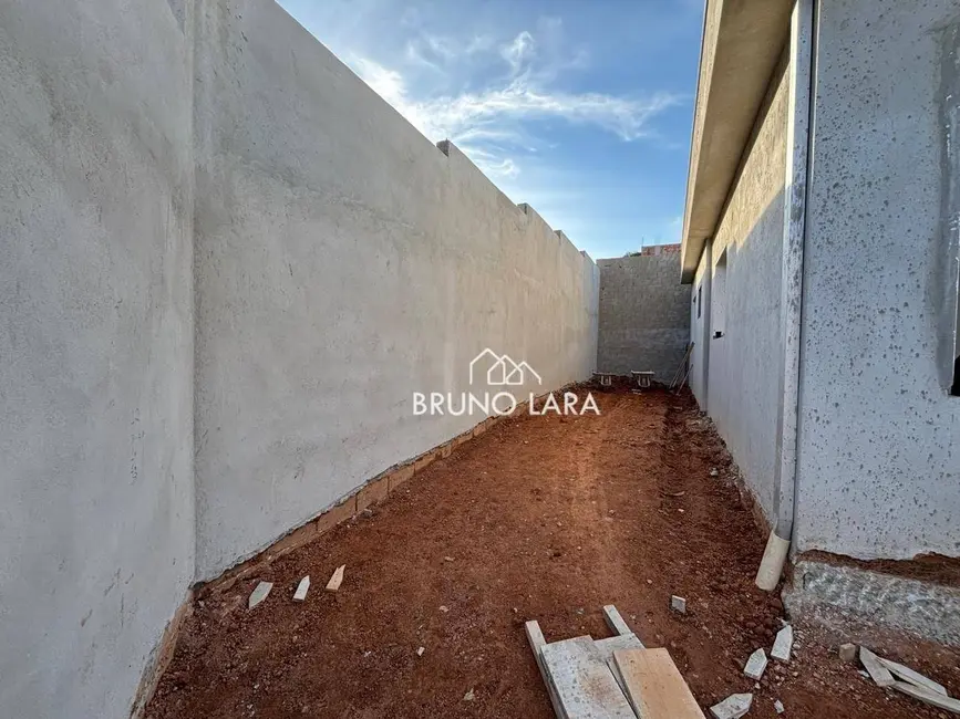 Foto 2 de Casa com 3 quartos à venda, 130m2 em Igarape - MG