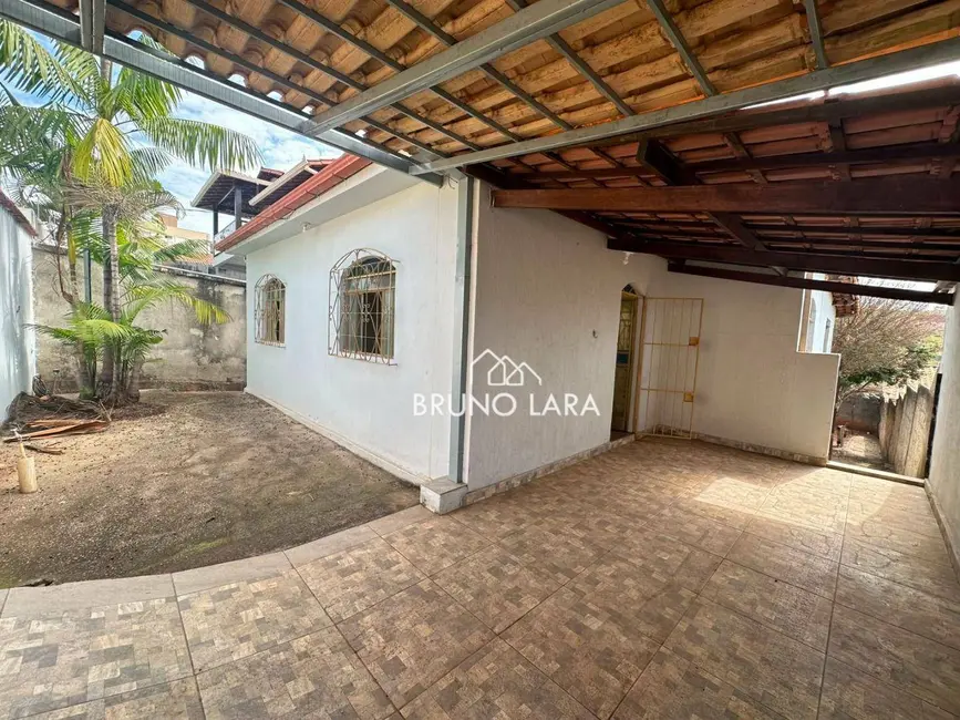 Foto 1 de Casa com 3 quartos à venda, 360m2 em Igarape - MG