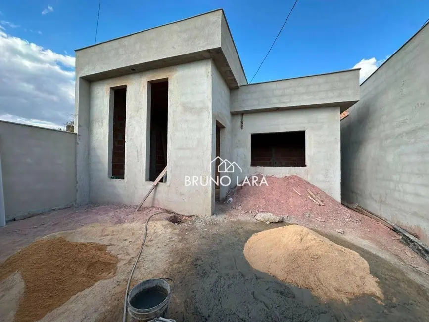 Foto 1 de Casa com 2 quartos à venda, 120m2 em Sao Joaquim De Bicas - MG
