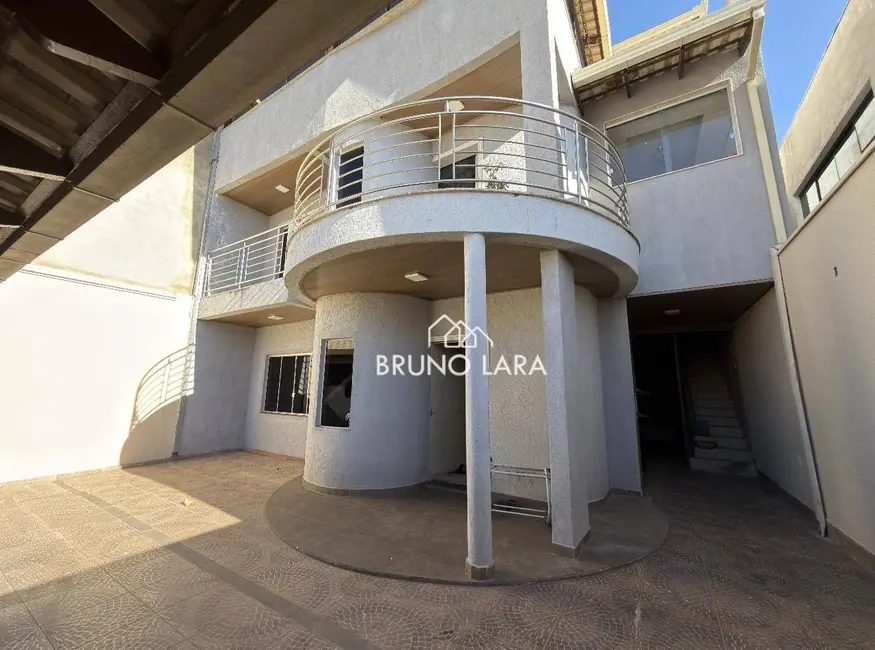 Foto 1 de Casa com 3 quartos à venda, 360m2 em Monte Verde, Betim - MG