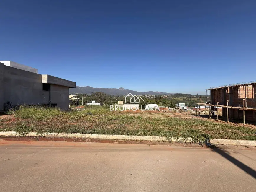 Foto 1 de Terreno / Lote à venda, 1120m2 em Igarape - MG