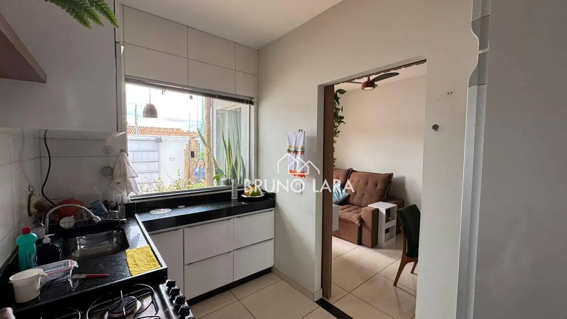 Foto 9 de Casa com 2 quartos à venda, 120m2 em Igarape - MG