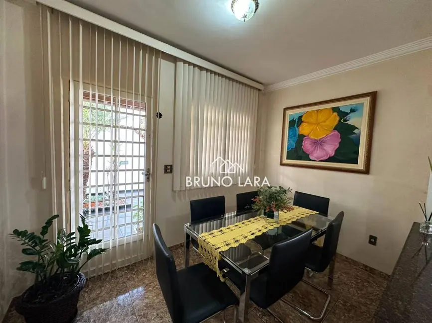 Foto 2 de Casa com 3 quartos à venda, 360m2 em Senhora das Graças, Betim - MG