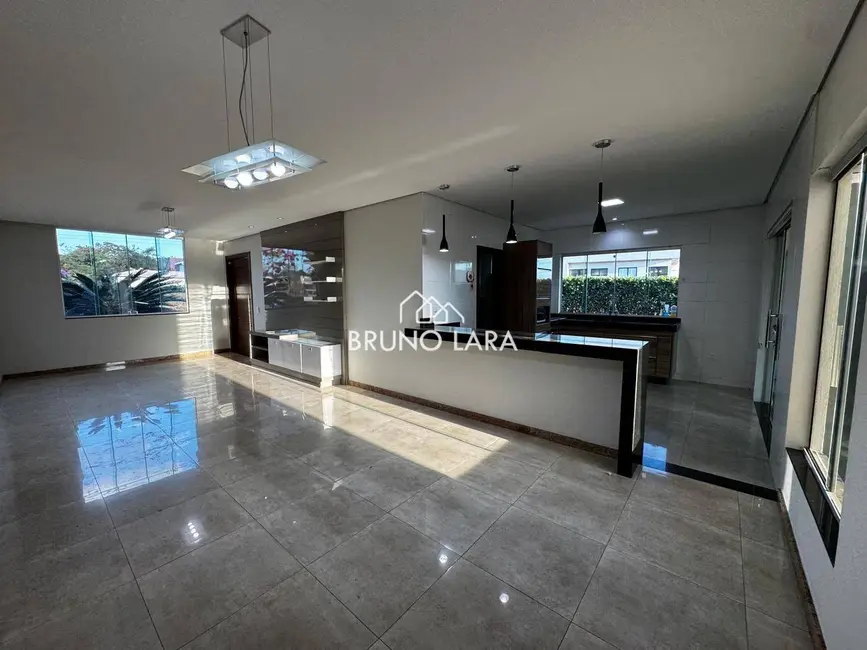 Casa com 3 quartos para alugar, 1000m2 em Igarape - MG - imagem 4 Foto 4 de Casa com 3 quartos para alugar, 1000m2 em Igarape - MG