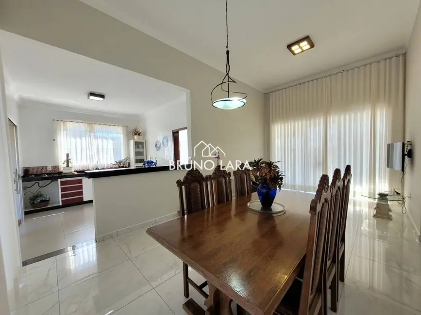 Casa com 3 quartos para alugar, 1131m2 em Igarape - MG - imagem 5 Foto 5 de Casa com 3 quartos para alugar, 1131m2 em Igarape - MG