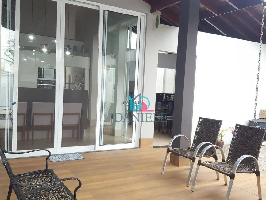 Foto 4 de Casa com 3 quartos à venda, 350m2 em Residencial Cambuy, Araraquara - SP