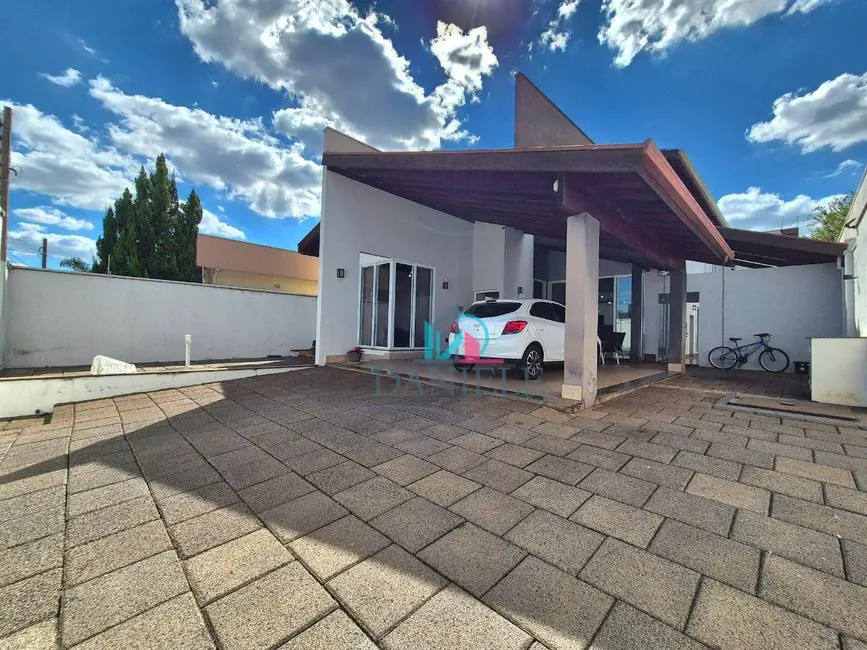 Foto 3 de Casa com 3 quartos à venda, 350m2 em Residencial Cambuy, Araraquara - SP