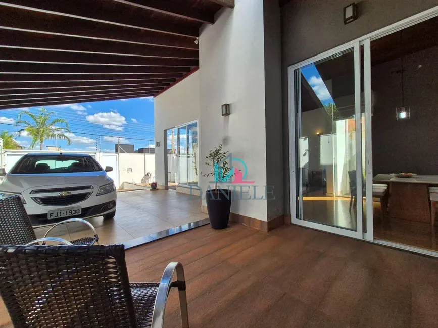 Foto 5 de Casa com 3 quartos à venda, 350m2 em Residencial Cambuy, Araraquara - SP