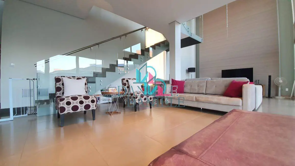 Casa de Condomínio com 3 quartos à venda, 825m2 em Parque Residencial Damha, Araraquara - SP - imagem 5 Foto 5 de Casa de Condomínio com 3 quartos à venda, 825m2 em Parque Residencial Damha, Araraquara - SP