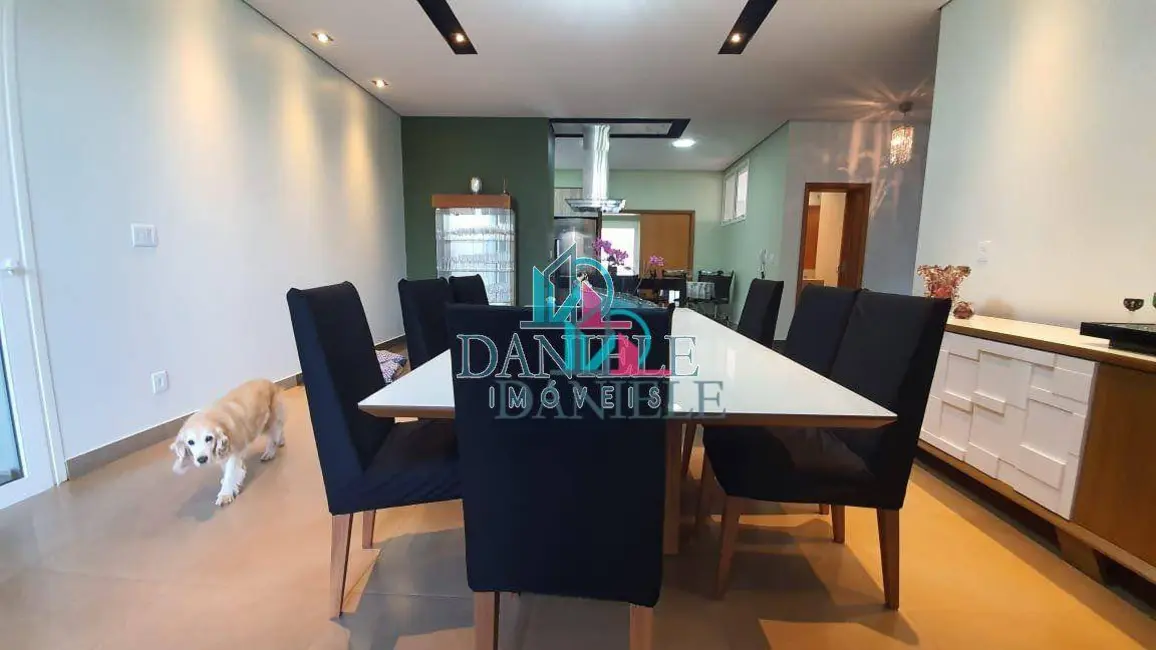 Casa de Condomínio com 3 quartos à venda, 825m2 em Parque Residencial Damha, Araraquara - SP - imagem 4 Foto 4 de Casa de Condomínio com 3 quartos à venda, 825m2 em Parque Residencial Damha, Araraquara - SP