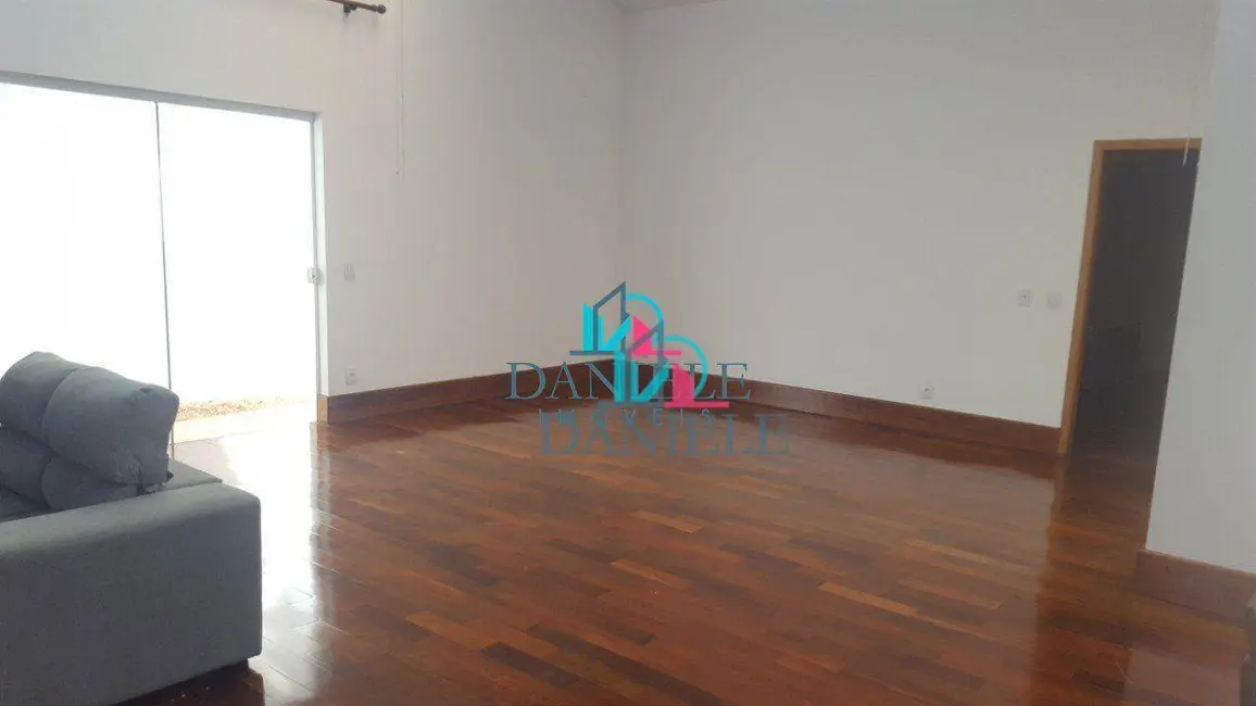 Casa de Condomínio com 4 quartos à venda, 480m2 em Parque Residencial Damha, Araraquara - SP - imagem 5 Foto 5 de Casa de Condomínio com 4 quartos à venda, 480m2 em Parque Residencial Damha, Araraquara - SP