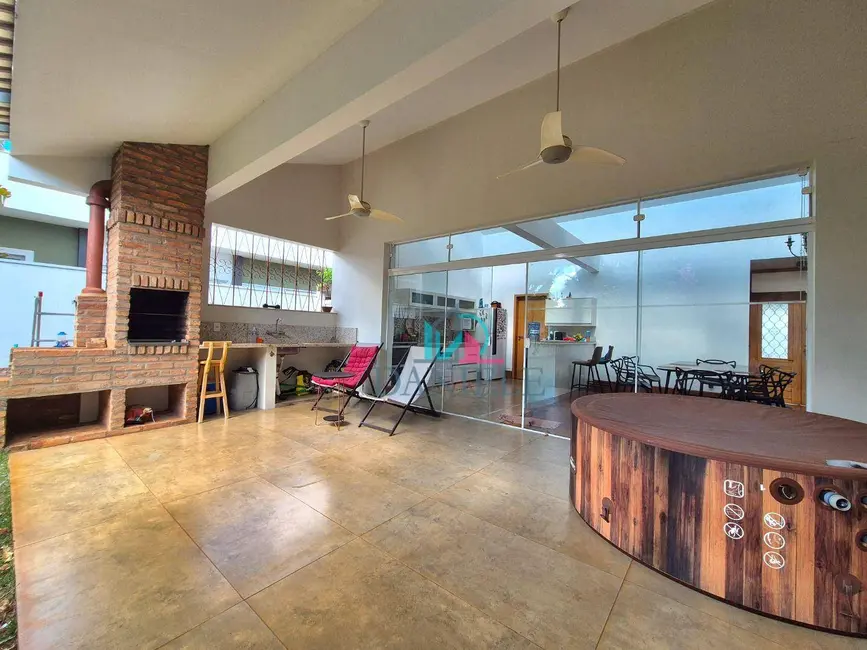Foto 5 de Casa de Condomínio com 4 quartos à venda, 480m2 em Parque Residencial Damha, Araraquara - SP