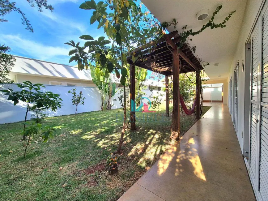 Foto 9 de Casa de Condomínio com 4 quartos à venda, 480m2 em Parque Residencial Damha, Araraquara - SP