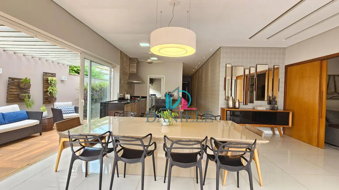 Foto 1 de Casa de Condomínio com 3 quartos à venda, 425m2 em Parque Residencial Damha, Araraquara - SP