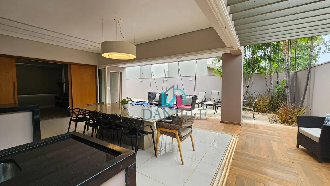 Casa de Condomínio com 3 quartos à venda, 425m2 em Parque Residencial Damha, Araraquara - SP - imagem 3 Foto 3 de Casa de Condomínio com 3 quartos à venda, 425m2 em Parque Residencial Damha, Araraquara - SP
