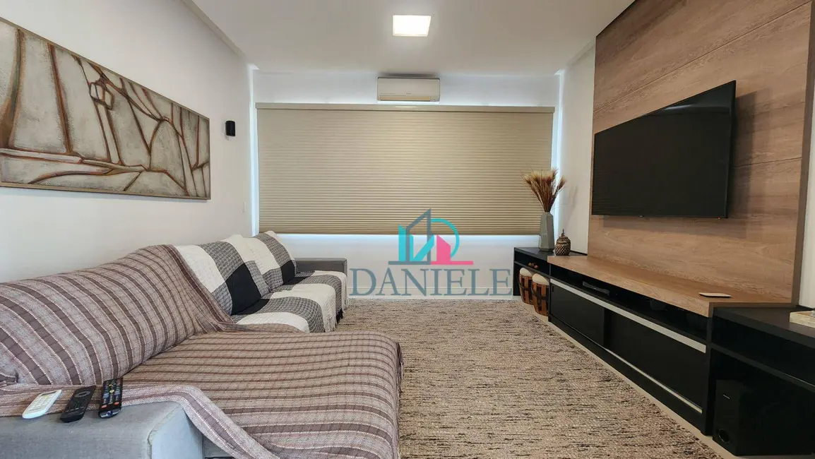 Casa de Condomínio com 3 quartos à venda, 425m2 em Parque Residencial Damha, Araraquara - SP - imagem 7 Foto 7 de Casa de Condomínio com 3 quartos à venda, 425m2 em Parque Residencial Damha, Araraquara - SP