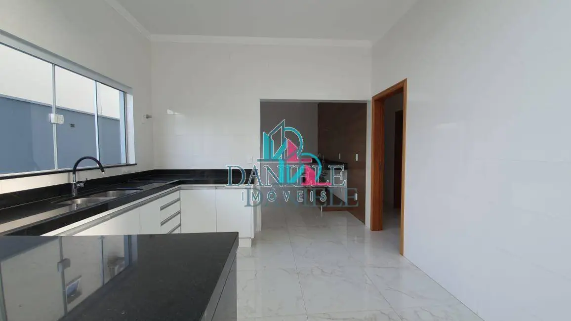 Foto 5 de Casa de Condomínio com 3 quartos à venda, 289m2 em Parque Residencial Damha, Araraquara - SP