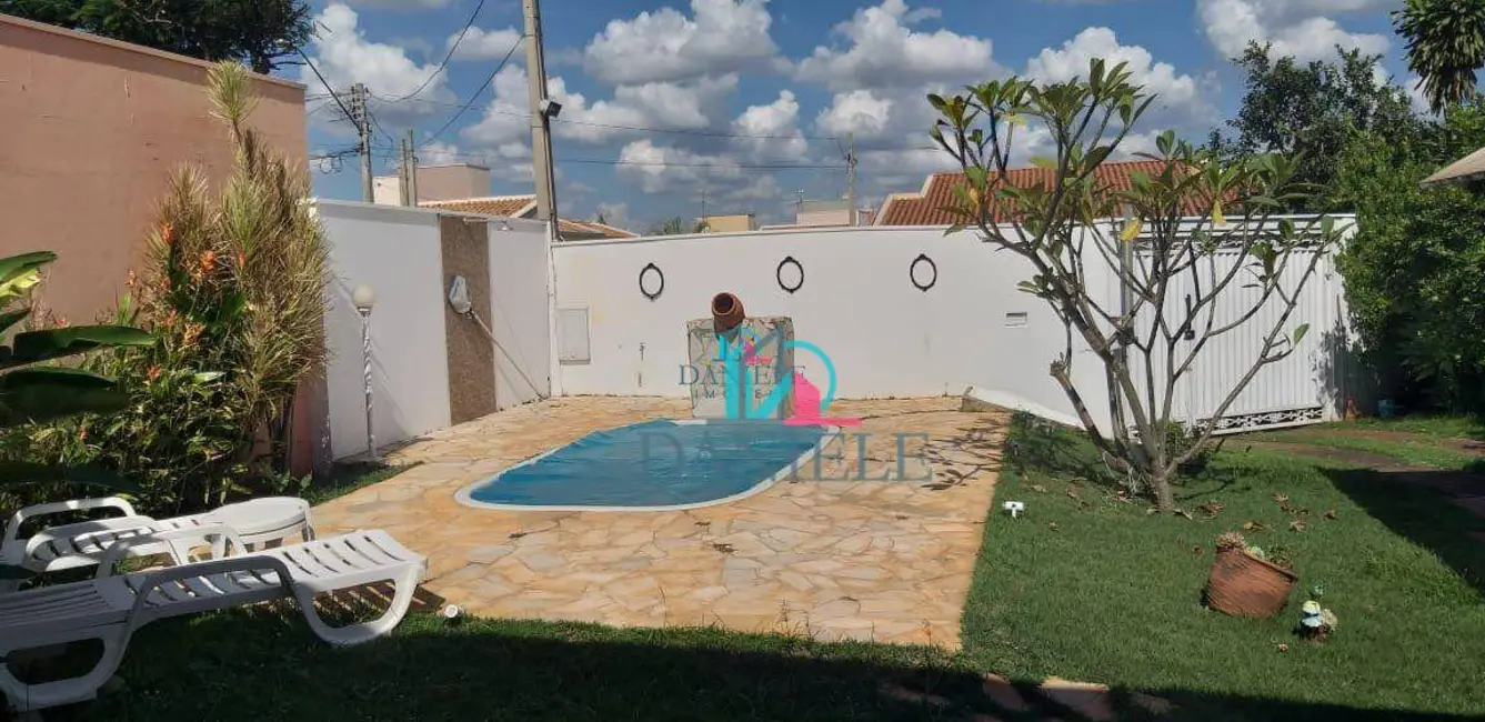 Foto 1 de Casa de Condomínio com 2 quartos à venda, 280m2 em Jardim dos Flamboyants, Araraquara - SP
