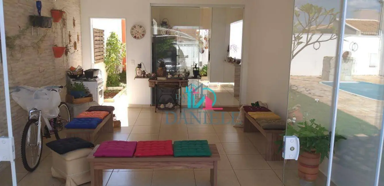 Casa de Condomínio com 2 quartos à venda, 280m2 em Jardim dos Flamboyants, Araraquara - SP - imagem 5 Foto 5 de Casa de Condomínio com 2 quartos à venda, 280m2 em Jardim dos Flamboyants, Araraquara - SP