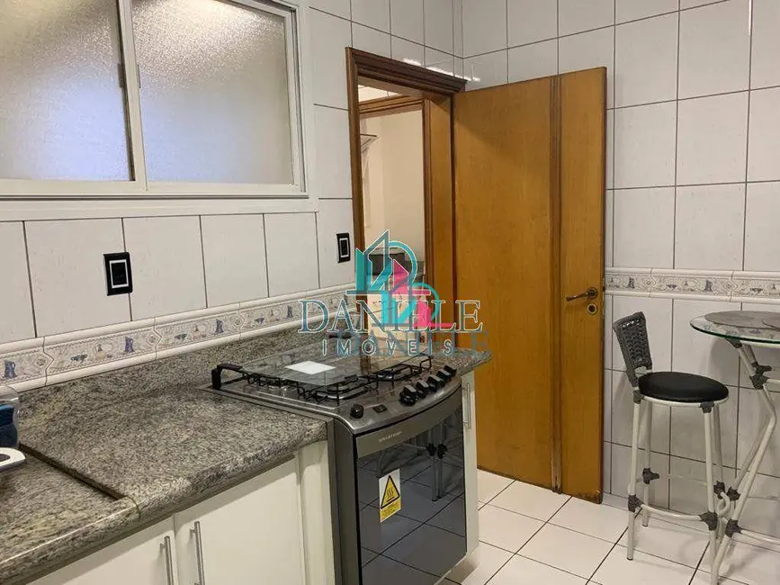 Apartamento com 3 quartos à venda, 124m2 em Centro, Araraquara - SP - imagem 6 Foto 6 de Apartamento com 3 quartos à venda, 124m2 em Centro, Araraquara - SP
