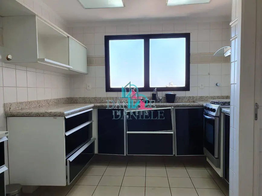 Apartamento com 3 quartos à venda, 150m2 em Vila João Godói, Araraquara - SP - imagem 8 Foto 8 de Apartamento com 3 quartos à venda, 150m2 em Vila João Godói, Araraquara - SP
