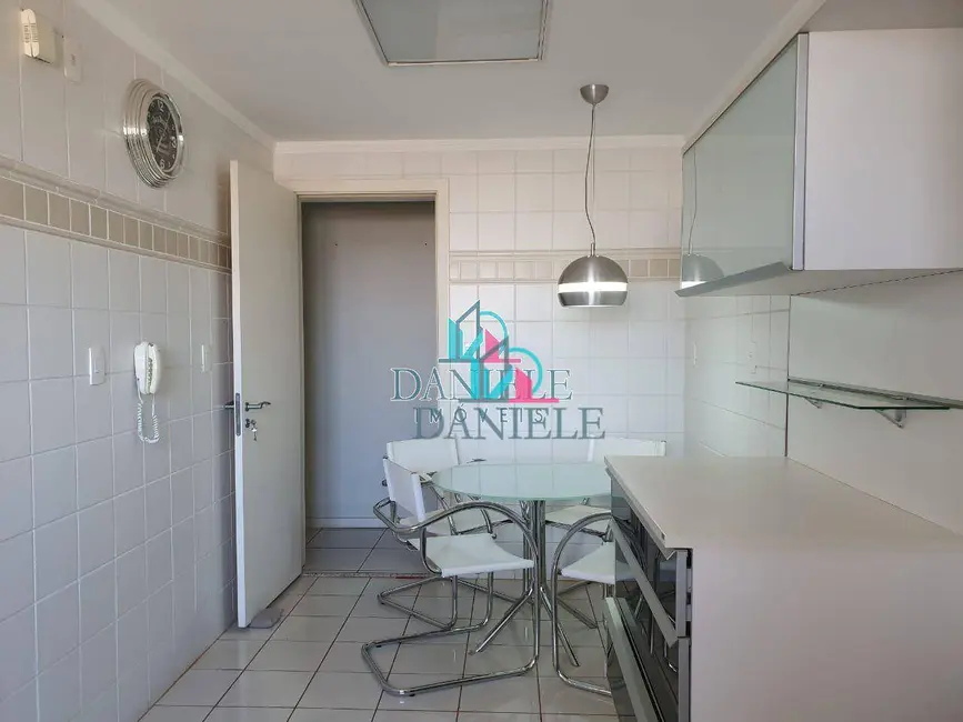 Apartamento com 3 quartos à venda, 150m2 em Vila João Godói, Araraquara - SP - imagem 9 Foto 9 de Apartamento com 3 quartos à venda, 150m2 em Vila João Godói, Araraquara - SP