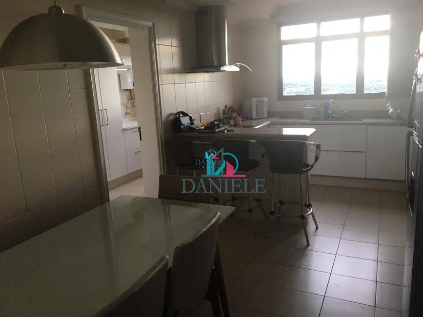 Apartamento com 3 quartos à venda, 339m2 em Centro, Araraquara - SP - imagem 9 Foto 9 de Apartamento com 3 quartos à venda, 339m2 em Centro, Araraquara - SP