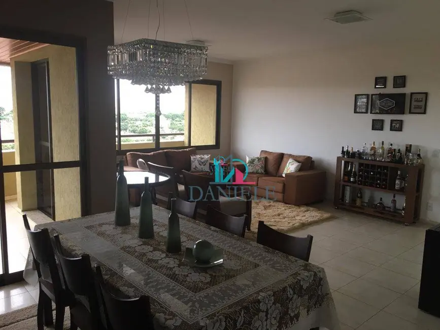 Apartamento com 3 quartos à venda, 339m2 em Centro, Araraquara - SP - imagem 5 Foto 5 de Apartamento com 3 quartos à venda, 339m2 em Centro, Araraquara - SP