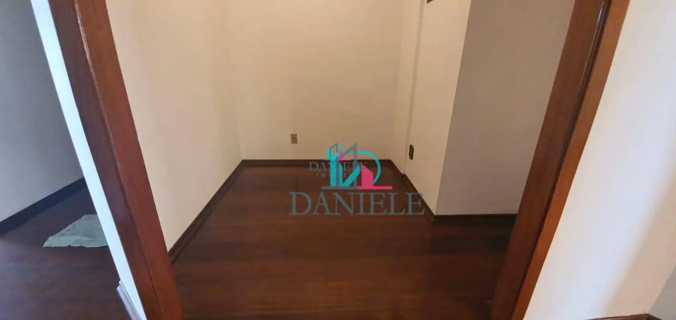 Apartamento com 3 quartos à venda, 276m2 em Centro, Araraquara - SP - imagem 5 Foto 5 de Apartamento com 3 quartos à venda, 276m2 em Centro, Araraquara - SP