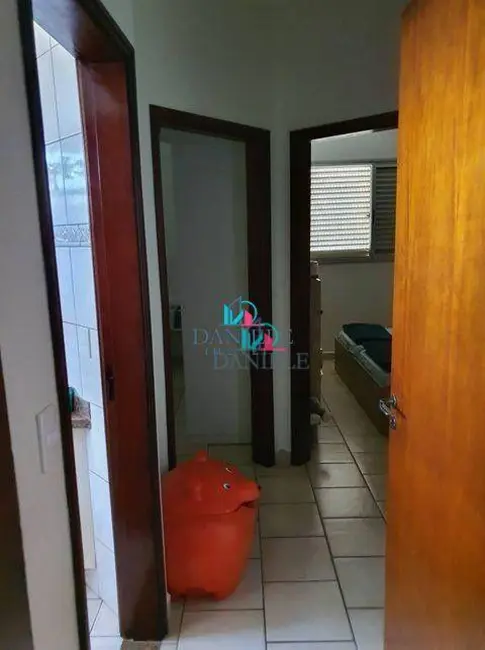 Apartamento com 2 quartos à venda, 85m2 em Jardim Tinen, Araraquara - SP - imagem 4 Foto 4 de Apartamento com 2 quartos à venda, 85m2 em Jardim Tinen, Araraquara - SP