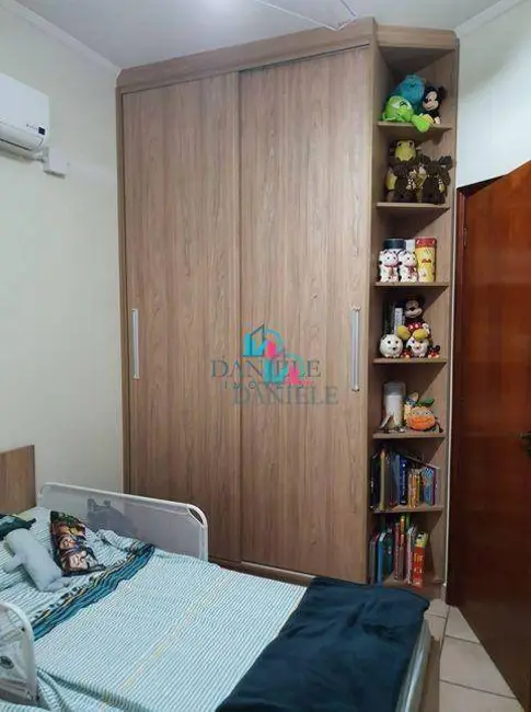 Apartamento com 2 quartos à venda, 85m2 em Jardim Tinen, Araraquara - SP - imagem 8 Foto 8 de Apartamento com 2 quartos à venda, 85m2 em Jardim Tinen, Araraquara - SP