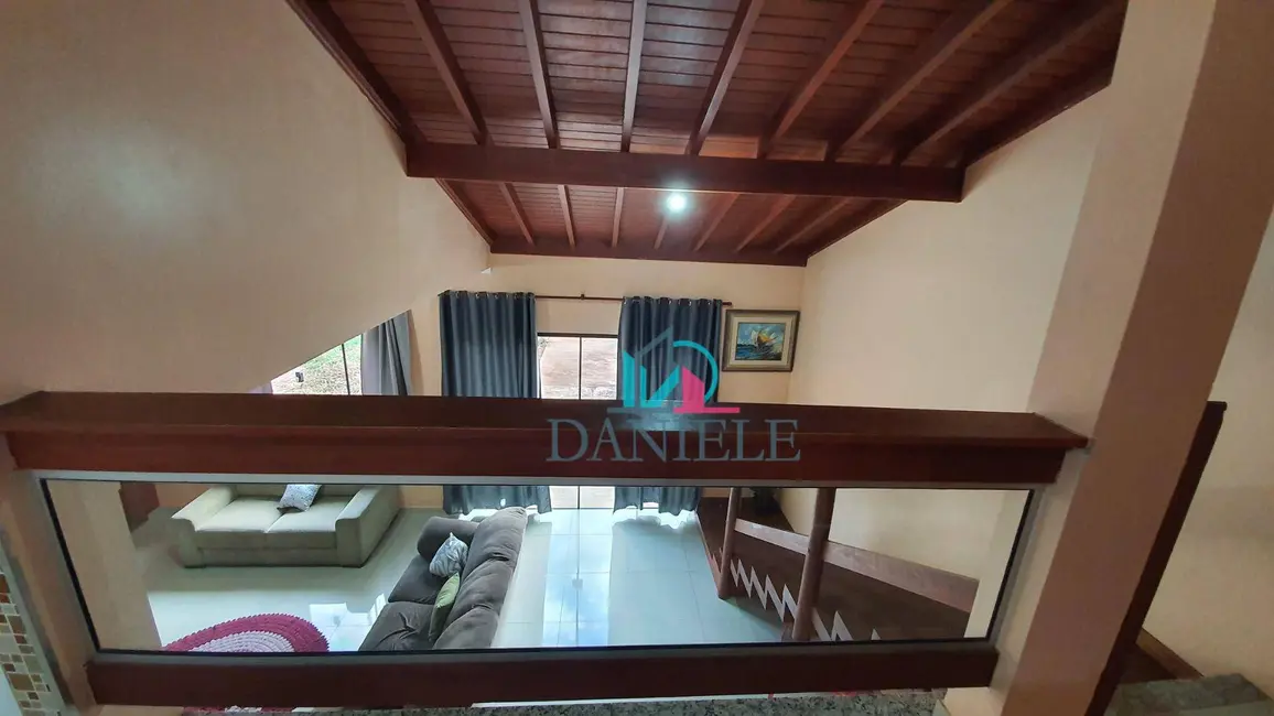 Casa com 3 quartos à venda, 351m2 em Jardim Santa Angelina, Araraquara - SP - imagem 6 Foto 6 de Casa com 3 quartos à venda, 351m2 em Jardim Santa Angelina, Araraquara - SP