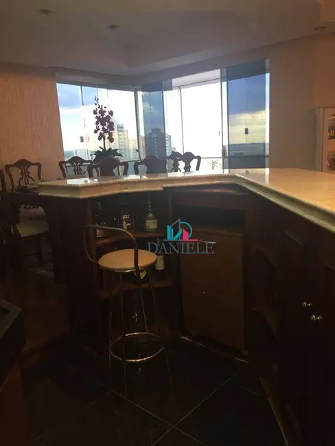 Apartamento com 4 quartos à venda, 315m2 em Centro, Araraquara - SP - imagem 6 Foto 6 de Apartamento com 4 quartos à venda, 315m2 em Centro, Araraquara - SP