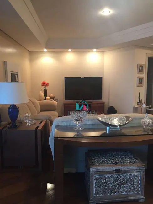 Apartamento com 4 quartos à venda, 315m2 em Centro, Araraquara - SP - imagem 3 Foto 3 de Apartamento com 4 quartos à venda, 315m2 em Centro, Araraquara - SP