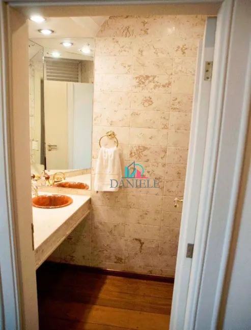 Apartamento com 4 quartos à venda, 315m2 em Centro, Araraquara - SP - imagem 8 Foto 8 de Apartamento com 4 quartos à venda, 315m2 em Centro, Araraquara - SP