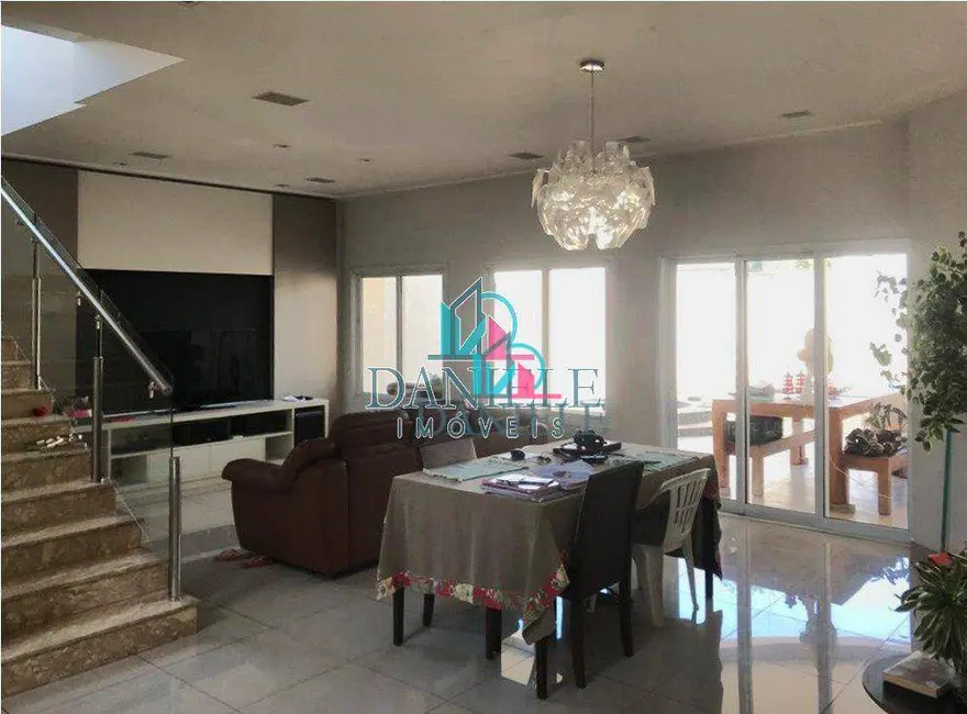 Casa de Condomínio com 4 quartos à venda, 561m2 em Jardim Salto Grande, Araraquara - SP - imagem 3 Foto 3 de Casa de Condomínio com 4 quartos à venda, 561m2 em Jardim Salto Grande, Araraquara - SP